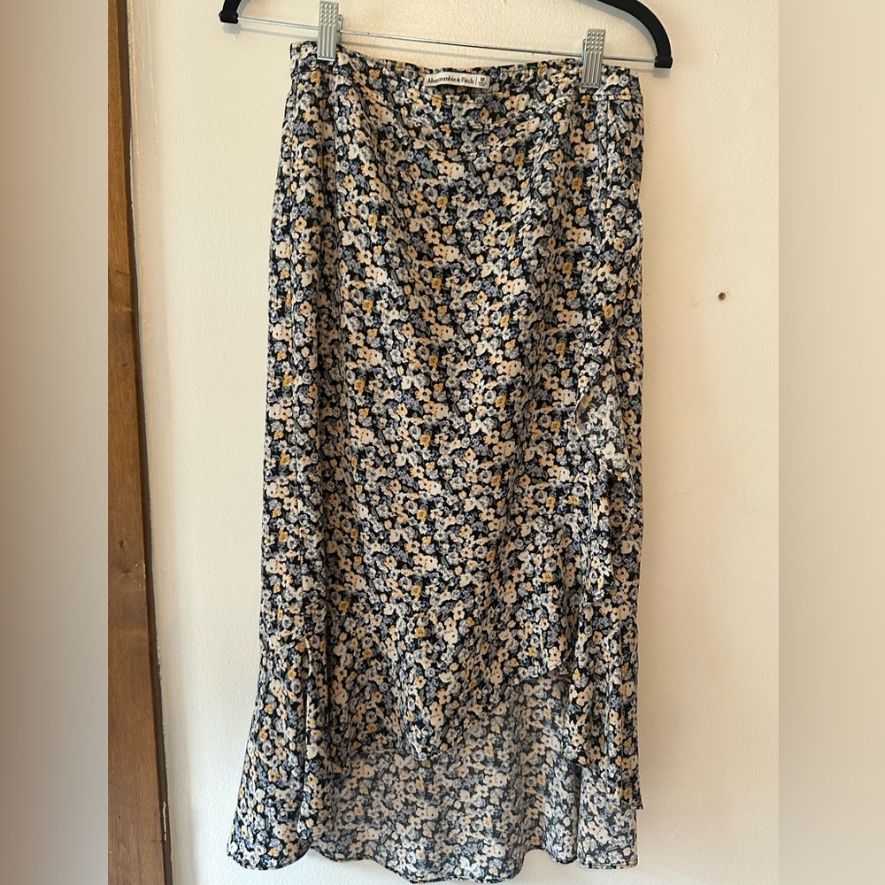 Abercrombie and Fitch Midi Skirt Medium